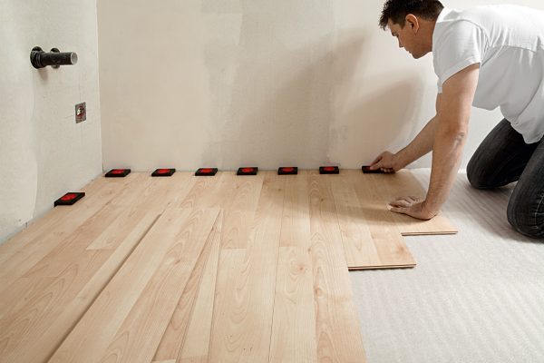 Bessey distancer AV2 - za polaganje parketa i laminata bez "kajli" (klinova)...