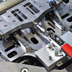 Bessey stega za vodoravno stezanje s postoljem STC-IHH25