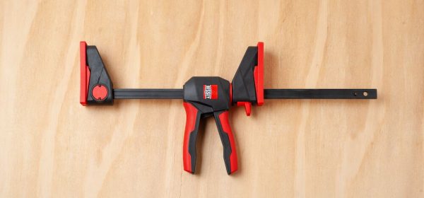 Bessey jednoručna stega s rotirajućom ručkom EZ360